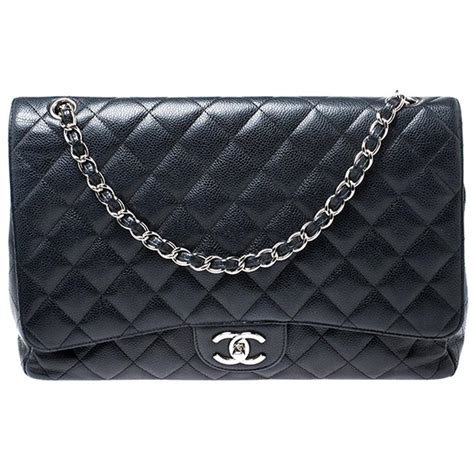 Chanel Maxi Classic Caviar Double Fla